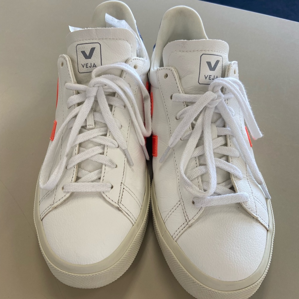 Men’s Veja sneakers size 10